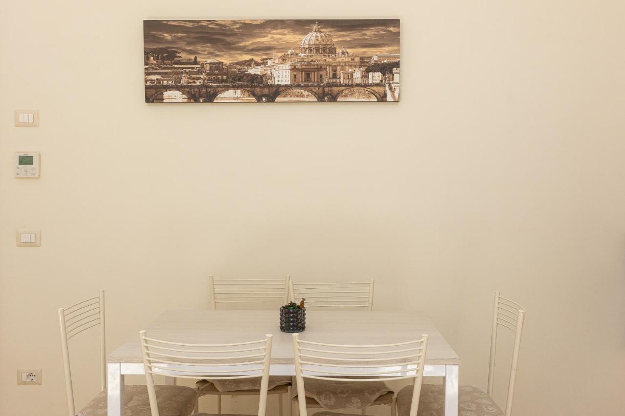 Vatican Museum By In Rom